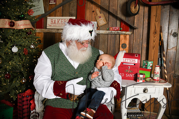 Day2Santa (100)