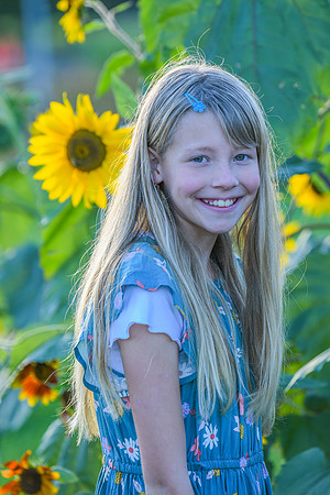 2022 TWEEN Sunflower Session Kaylee 09122022-5
