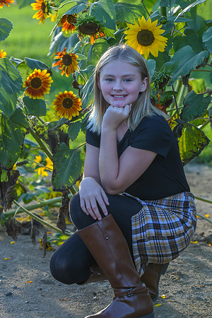2022 TWEEN Sunflower Session Leylah 09122022-5