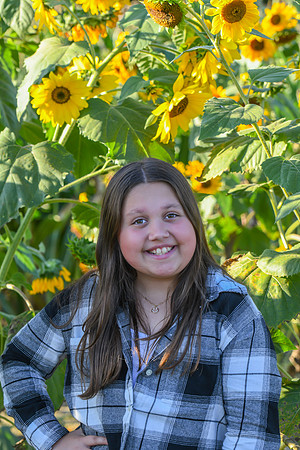 2022 TWEEN Sunflower Session Aubree 09122022-3