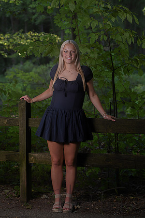 2026 SENIOR Madelyn Egli-17