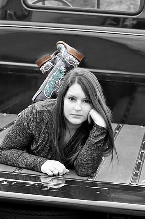 2016 Senior BrooklynRoberts 178 b&w
