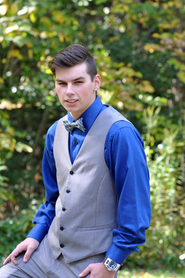 2015 Senior LoganKeenan 24