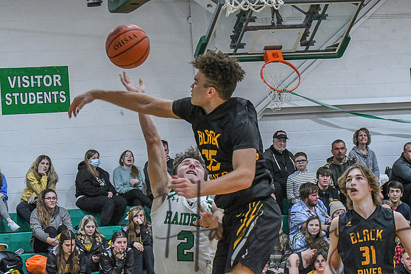 2021-2022 Basketball Boys Varsity vs Black River 01212022-107