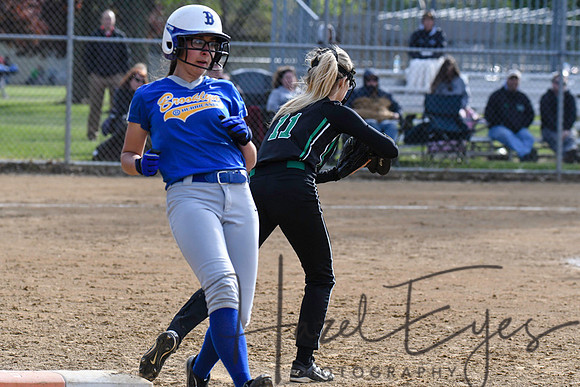 2017 Varsity Softball vs. Brooklyn-41