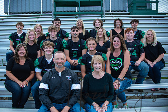 2024 Senior FB Moms-12