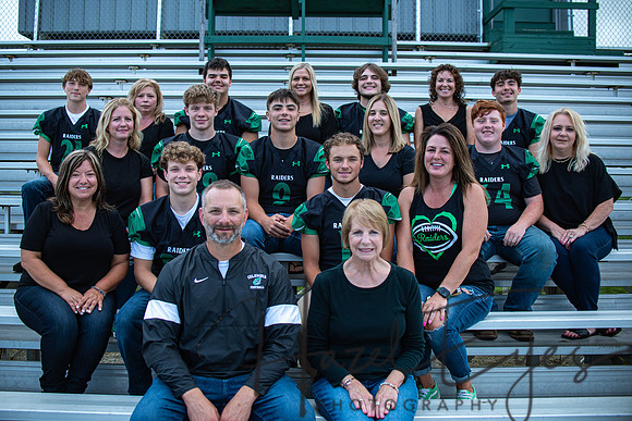 2024 Senior FB Moms-13