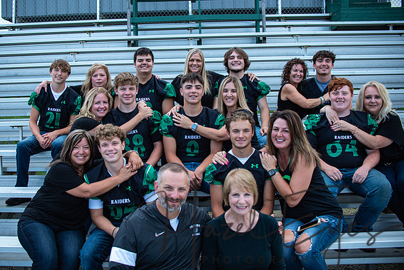 2024 Senior FB Moms-20