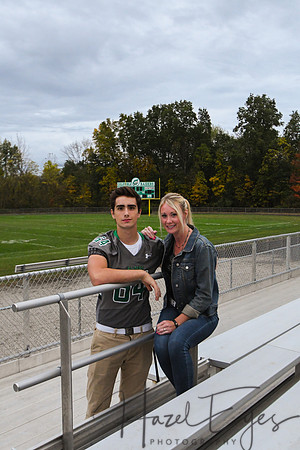 FB Seniors with Moms-25
