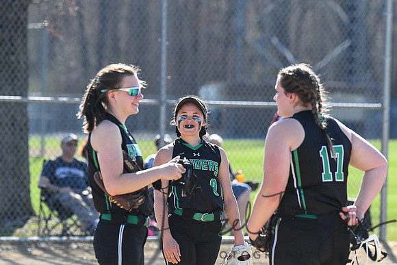 2018 Varsity Softballl vs Oberlin 05012018-1