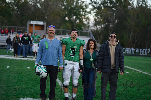 2023 Senior Night 10132023-24