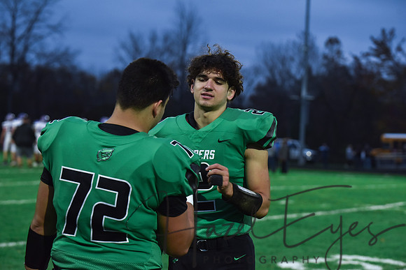 2023 FOOTBALL G11 vs Mapleton 10272023-35