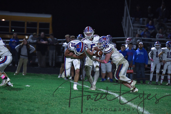2023 FOOTBALL G11 vs Mapleton 10272023-200
