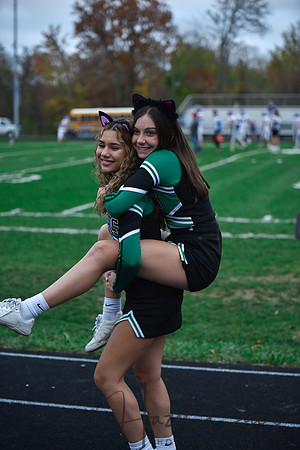 2023 FOOTBALL G11 vs Mapleton 10272023-16