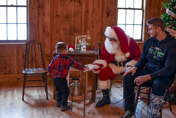 2018 Santa Mini_Aideyn-6