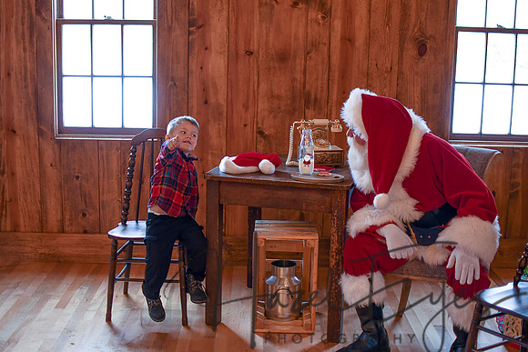 2018 Santa Mini_Aideyn-10