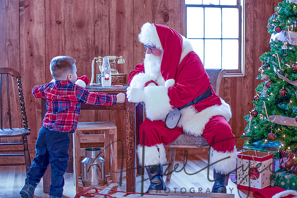 2018 Santa Mini_Aideyn-16