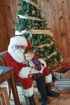2018 Santa Mini_Aideyn-91