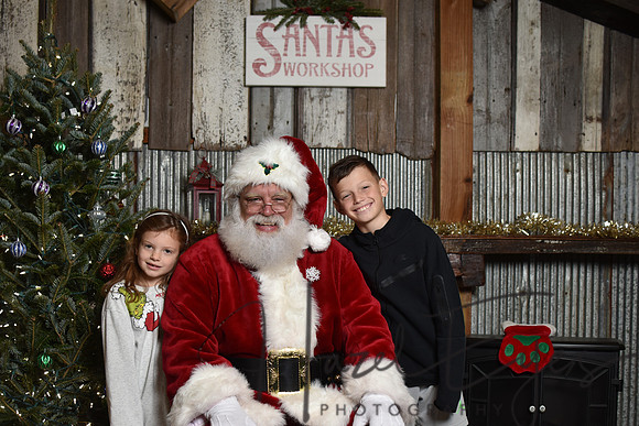 2023 Santa Pics at the Farm 12092023-11