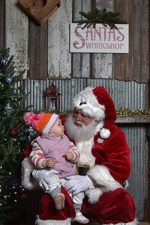 2023 Santa Pics at the Farm 12092023-38