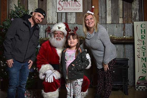 2023 Santa Pics at the Farm 12092023-72