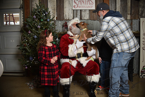 2023 Santa Pics at the Farm 12092023-121
