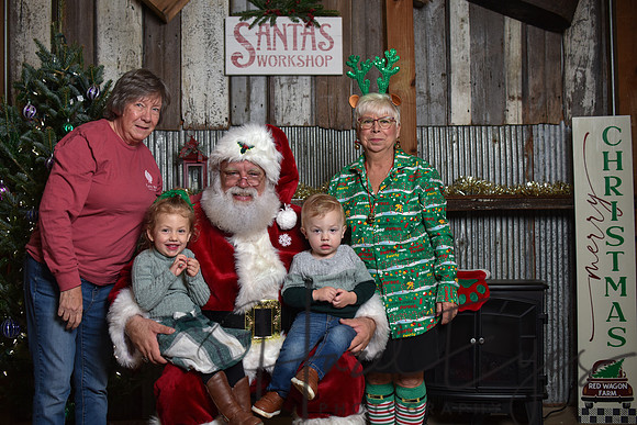 2023 Santa Pics at the Farm 12092023-136