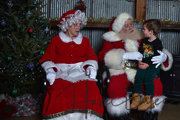 2023 Santa Pics at the Farm 12102023 -14