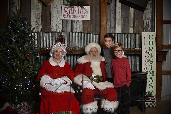 2023 Santa Pics at the Farm 12102023 -34