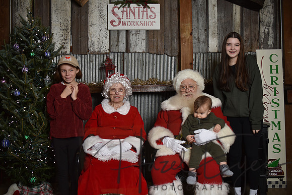 2023 Santa Pics at the Farm 12102023 -41