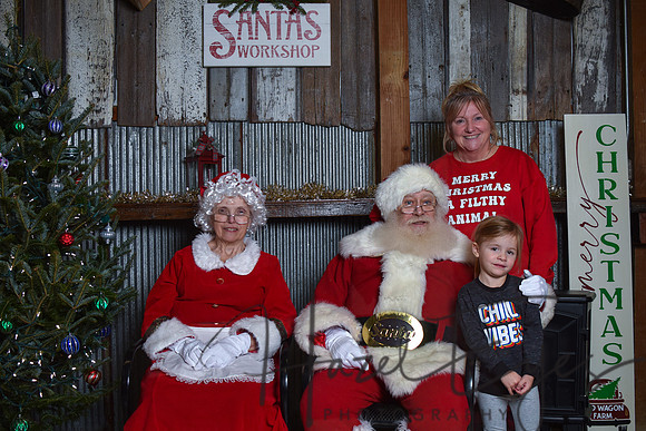 2023 Santa Pics at the Farm 12102023 -45