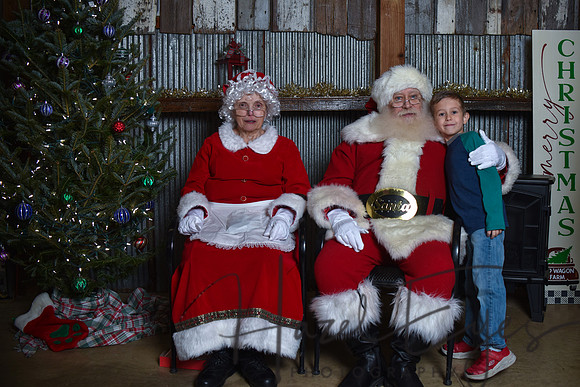 2023 Santa Pics at the Farm 12102023 -47