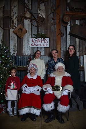 2023 Santa Pics at the Farm 12102023 -58