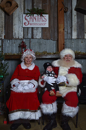 2023 Santa Pics at the Farm 12102023 -96