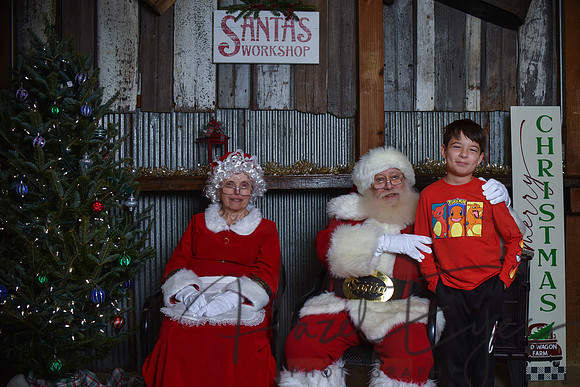 2023 Santa Pics at the Farm 12102023 -100