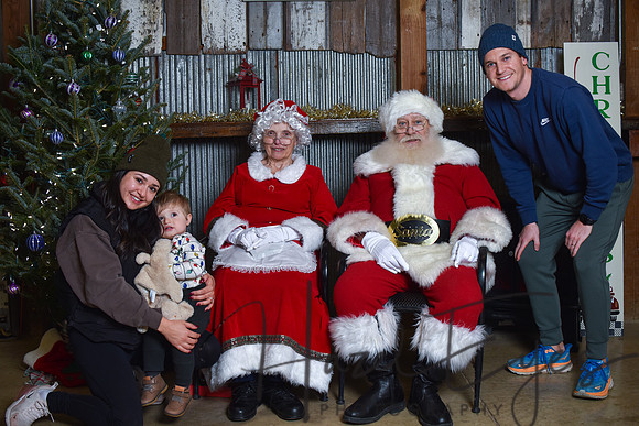 2023 Santa Pics at the Farm 12102023 -127