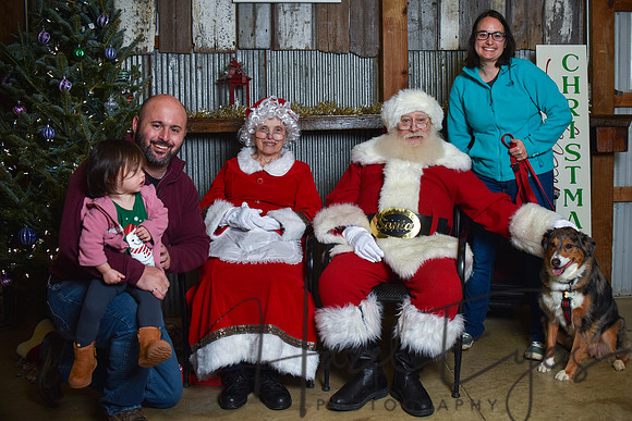 2023 Santa Pics at the Farm 12102023 -128