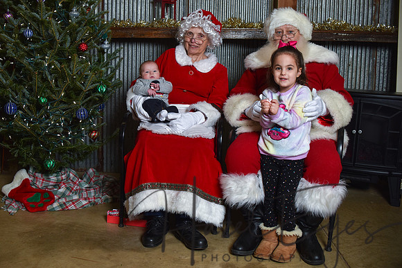 2023 Santa Pics at the Farm 12102023 -131