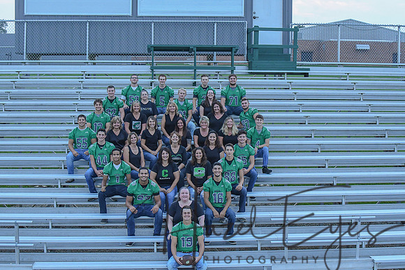 2019 Senior Players with Moms-5