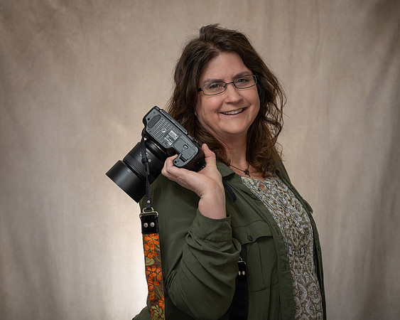 Kelly-Milluzzi-Headshots-2021--7for Sticky