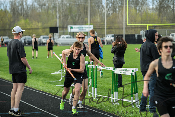 2025 Track Tri Meet Senior Night Relay-100