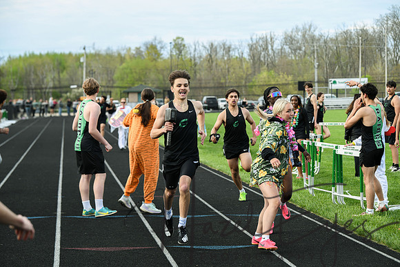 2025 Track Tri Meet Senior Night Relay-112