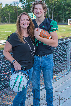2022 FB Seniors with Moms-7