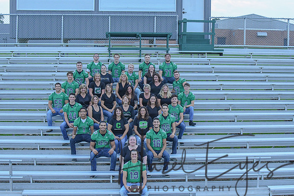 2019 Senior Players with Moms-4