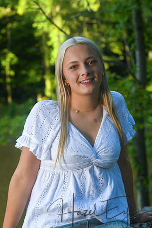 2026 SENIOR Madelyn Egli-13