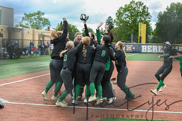 2025 SOFTBALL Districts vs Independence05232025-214