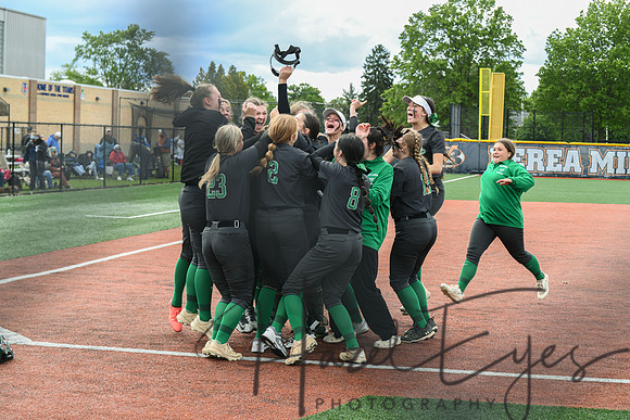 2025 SOFTBALL Districts vs Independence05232025-216